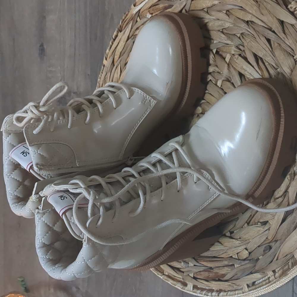 Steve Madden pattened booties
